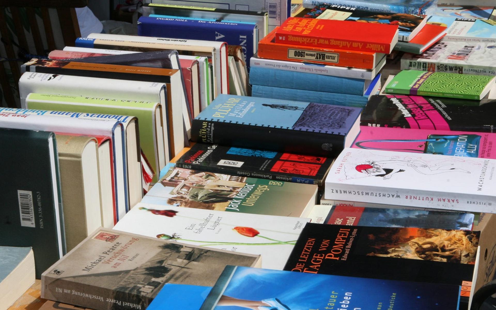 Bücher gegen freie Spende